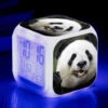 ZOLGINAH Panda LED Despertador, Despertador De Noche Para Niños, Cuadrado, Pantalla LCD Iluminada, Diseño De Panda (14) -Trio Ventas 93433980 1