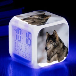 ZOLGINAH LED Lobo Despertador Para Niños, Despertador De Cabecera, Cuadrado, Pantalla LCD Iluminada, Diseño De Lobo (10)